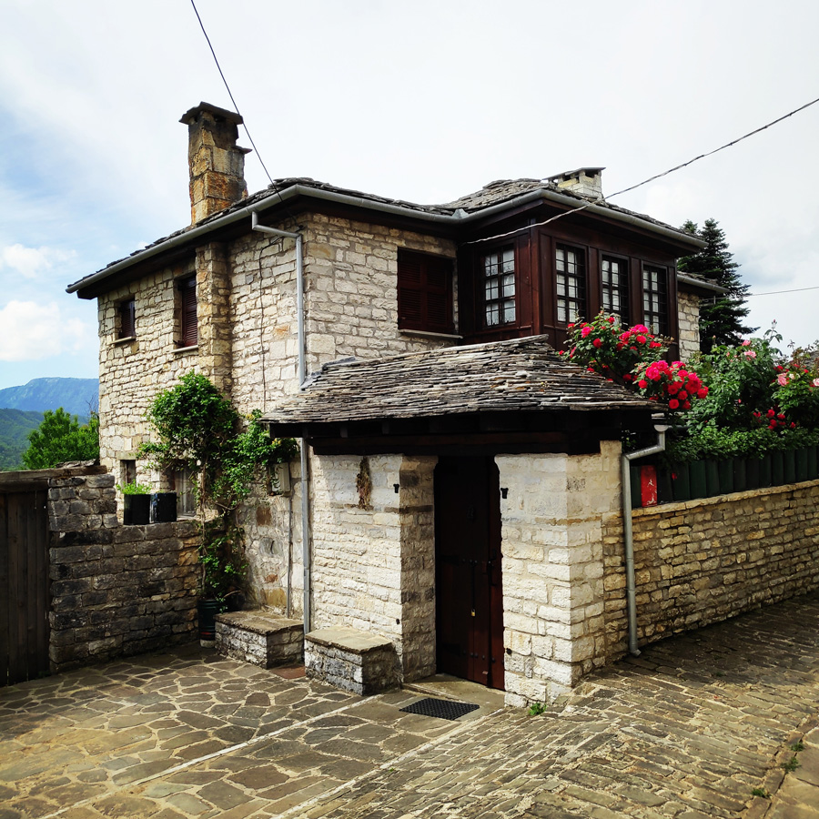 Hiking_Zagori_Villages_Bridges_Zagorochoria_213123_117