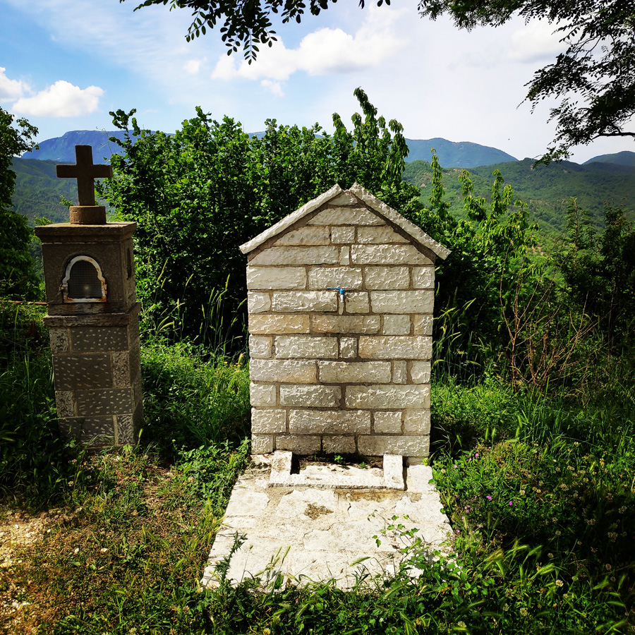 Hiking_Zagori_Villages_Bridges_Zagorochoria_213333_625