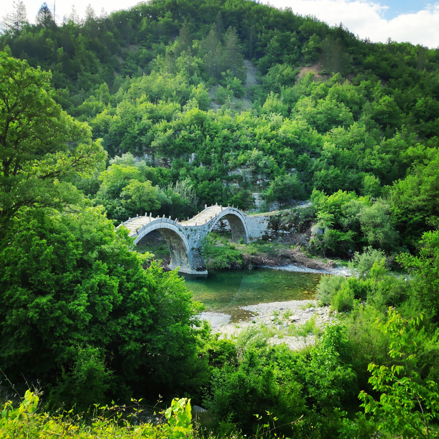 Hiking_Zagori_Villages_Bridges_Zagorochoria_MAIN-copy