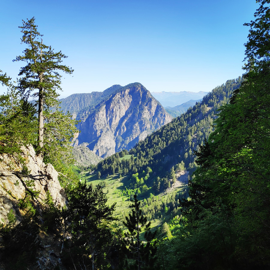 Mount_Tymfi_Pindos_North_Side_Thru-Hike_Part2_Sadi_Migas_Karteros_Pass_Astraka_Refuge_083925_596