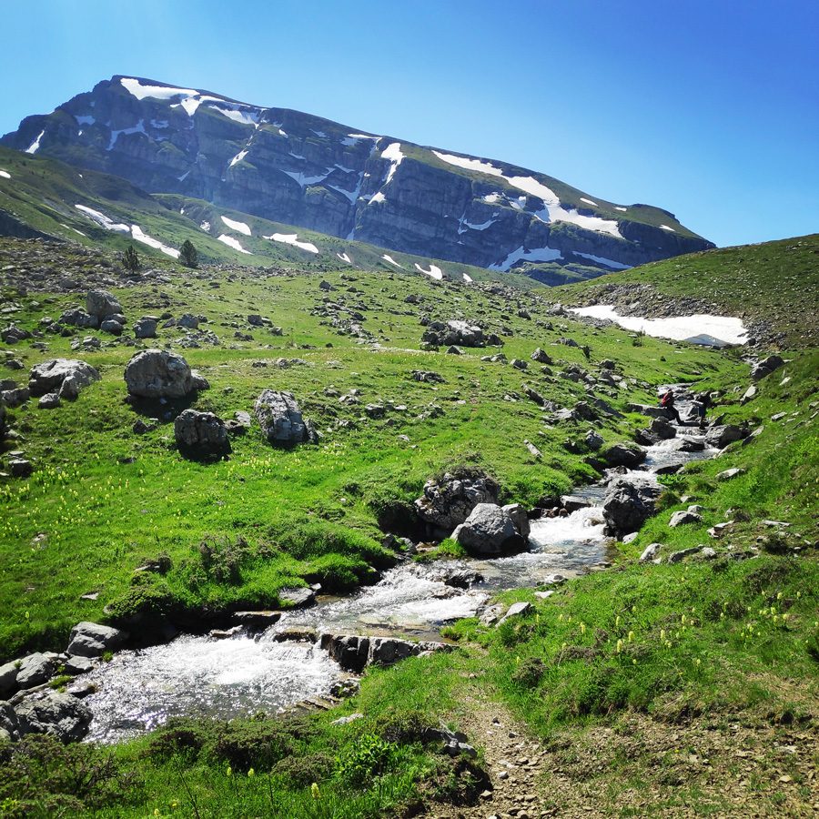 Mount_Tymfi_Pindos_North_Side_Thru-Hike_Part3_Astraka_Refuge_Davalista_Konitsa_121303_290