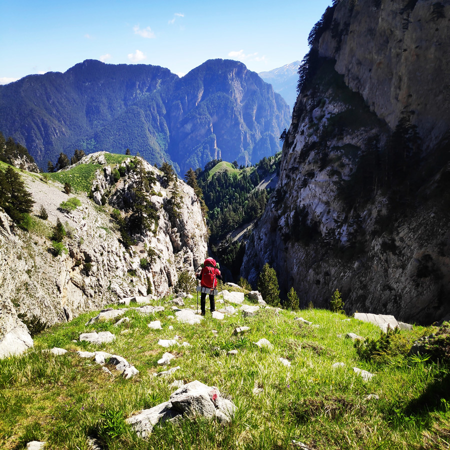 Mount_Tymfi_Pindos_North_Side_Thru-Hike_Part3_Astraka_Refuge_Davalista_Konitsa_121429_931