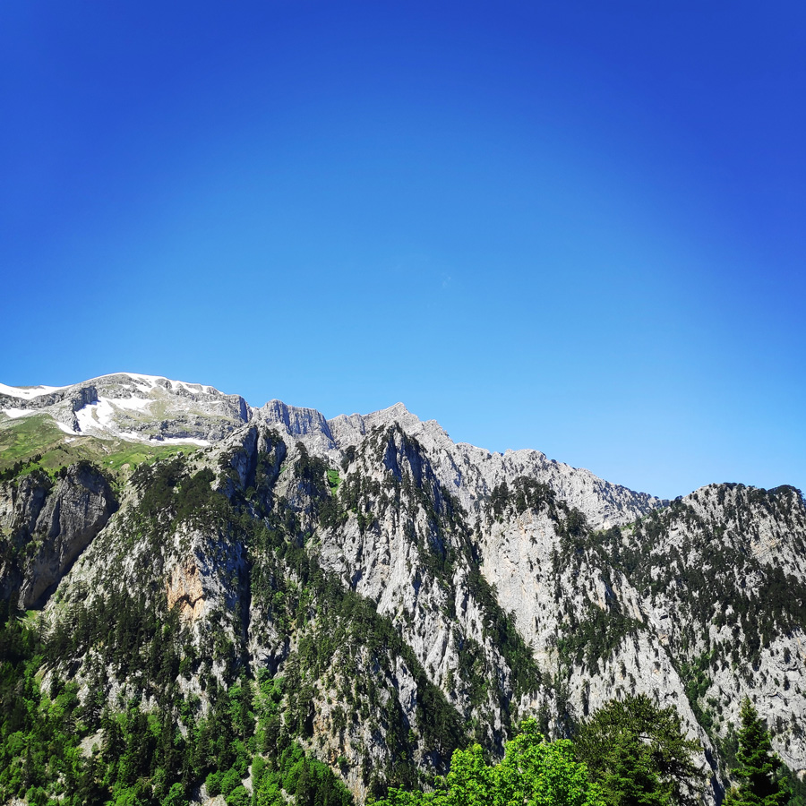 Mount_Tymfi_Pindos_North_Side_Thru-Hike_Part3_Astraka_Refuge_Davalista_Konitsa_121912_887