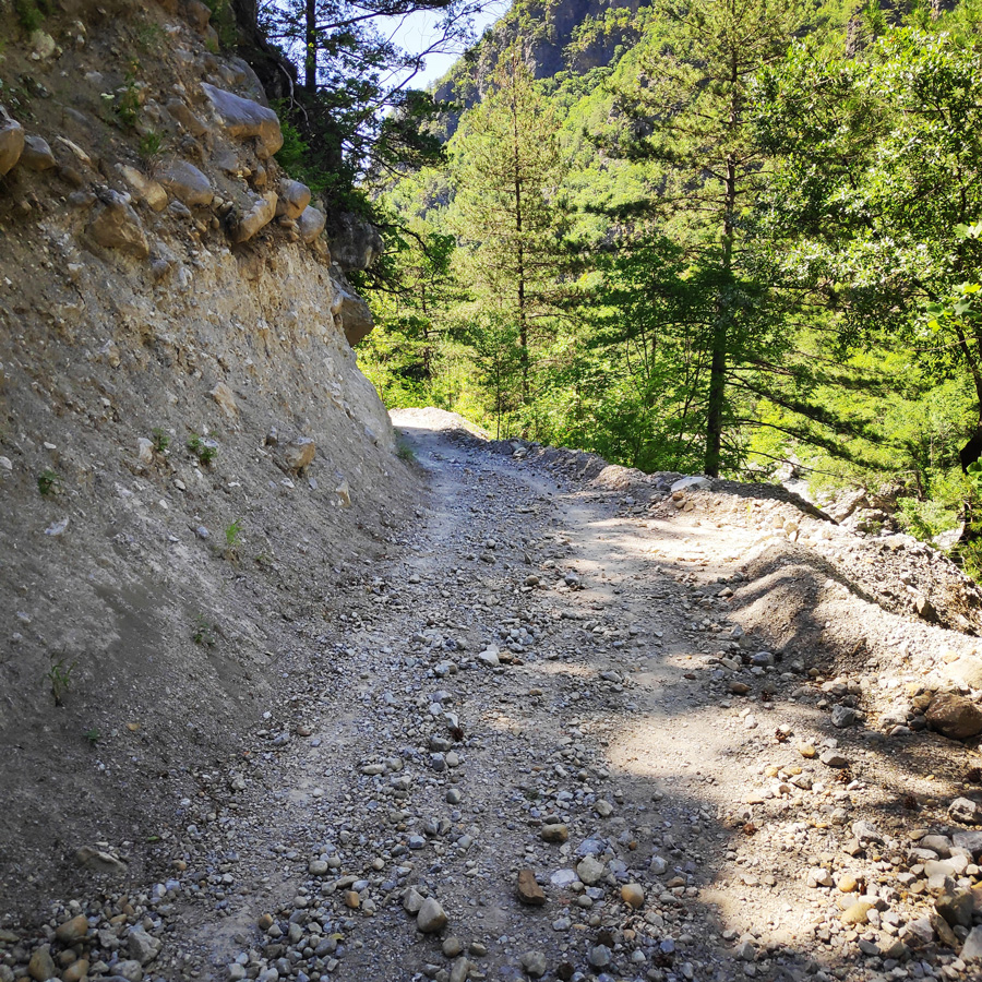 Mount_Tymfi_Pindos_North_Side_Thru-Hike_Part3_Astraka_Refuge_Davalista_Konitsa_122251_794