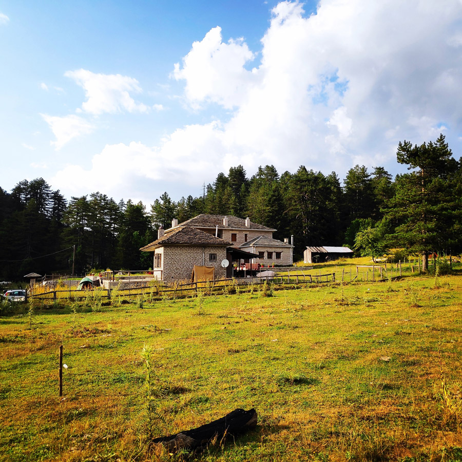 Tymfi_Zagori_Gyftokambos_Sarakatsan_141810_615