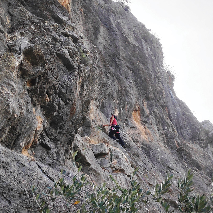 Climbing_Agios_Andreas_Crag_22