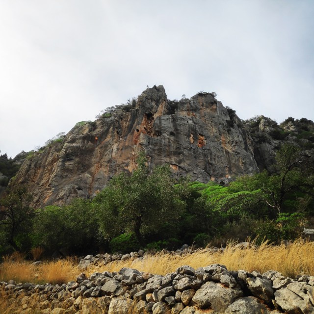 Climbing_Arcadia_Crag_06