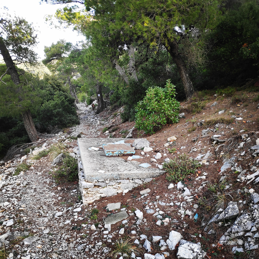 Hiking_West_Parnitha_Moni-Kliston_Panas-Cave_Arma_120816_920