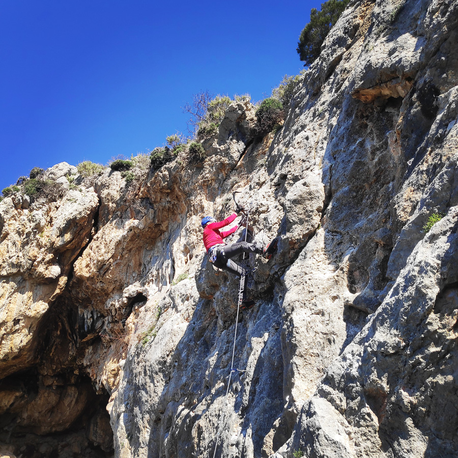 Dry_Tooling_Athens_Parnitha_OlympusMountaineering_06