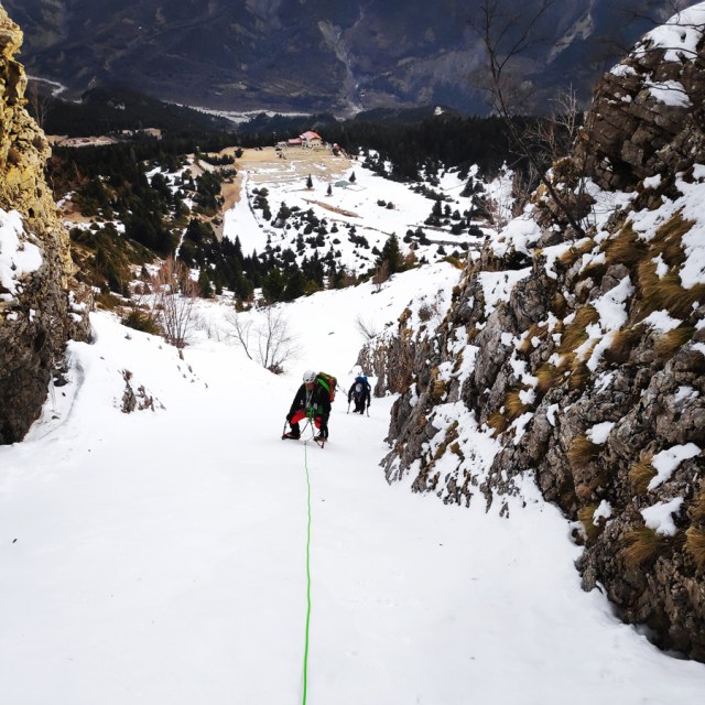 Winter_Mountaineering_Tzoumerka_Strogoula_Bear_Couloir_215823_310