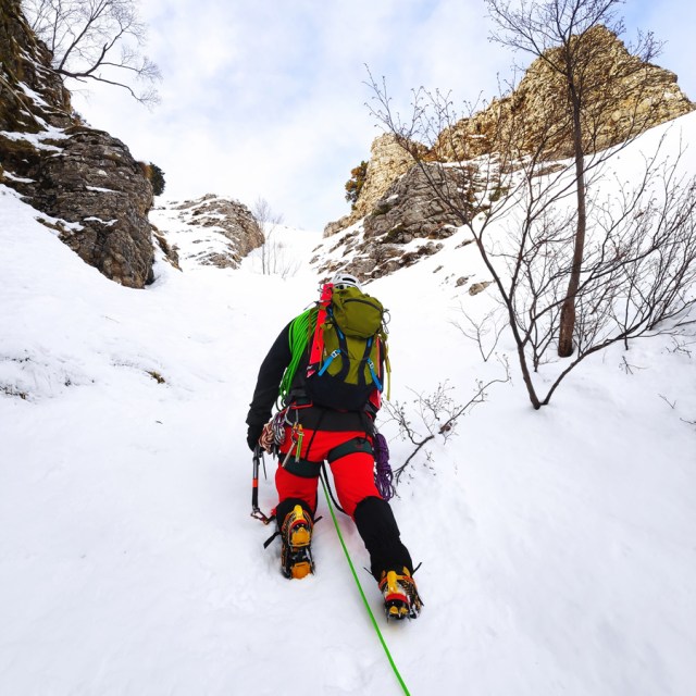Winter_Mountaineering_Tzoumerka_Strogoula_Bear_Couloir_220420_513