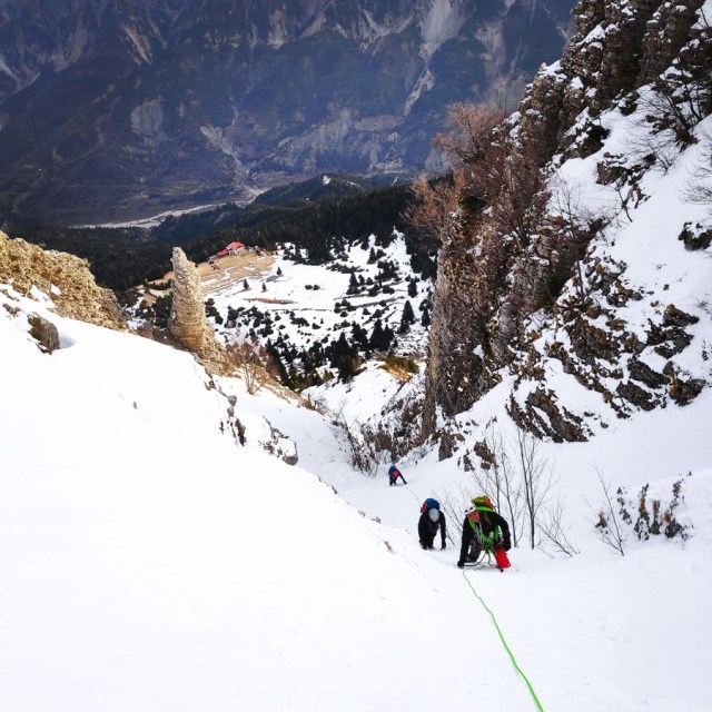 Winter_Mountaineering_Tzoumerka_Strogoula_Bear_Couloir_220522_311
