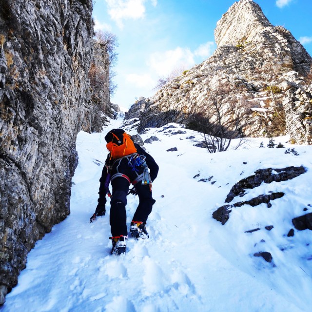 Winter_Mountaineering_Tzoumerka_Strogoula_Bear_Couloir_221341_349