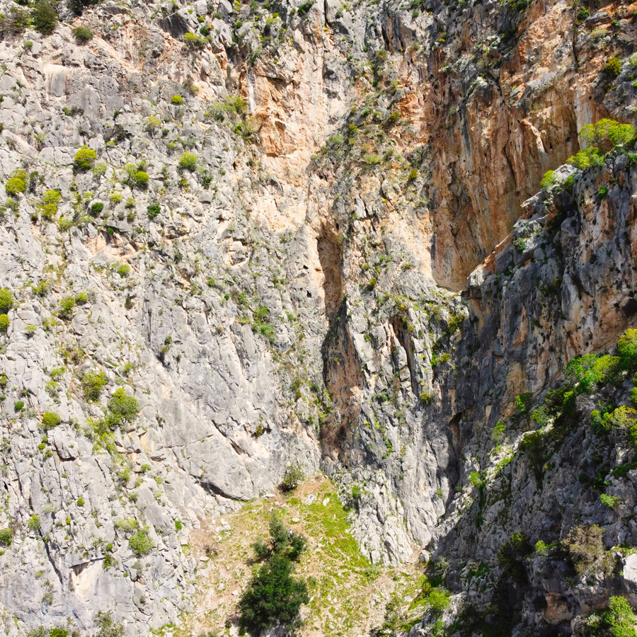 Climbing_Petrogerakas_Crag_Katafyki_Ermioni_Crag_01