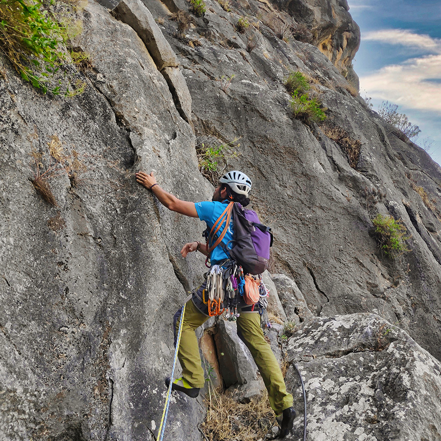 Dirty_Friday_Trad_Climbing_Profitis_Elias_Asini_07