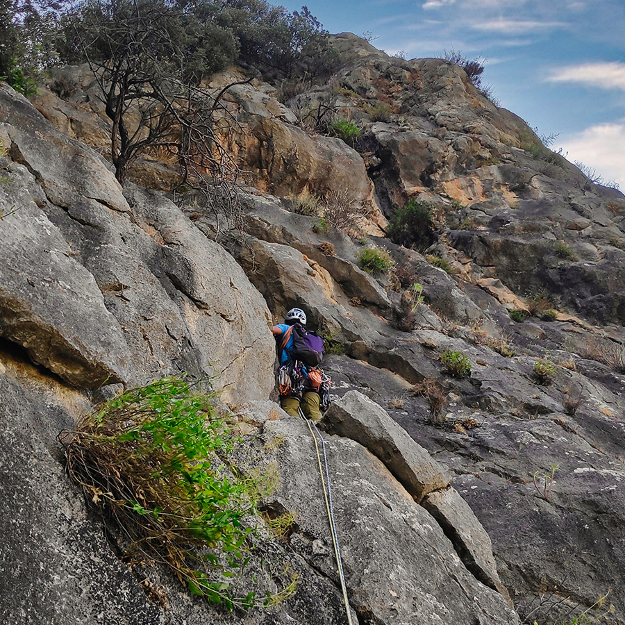 Dirty_Friday_Trad_Climbing_Profitis_Elias_Asini_09