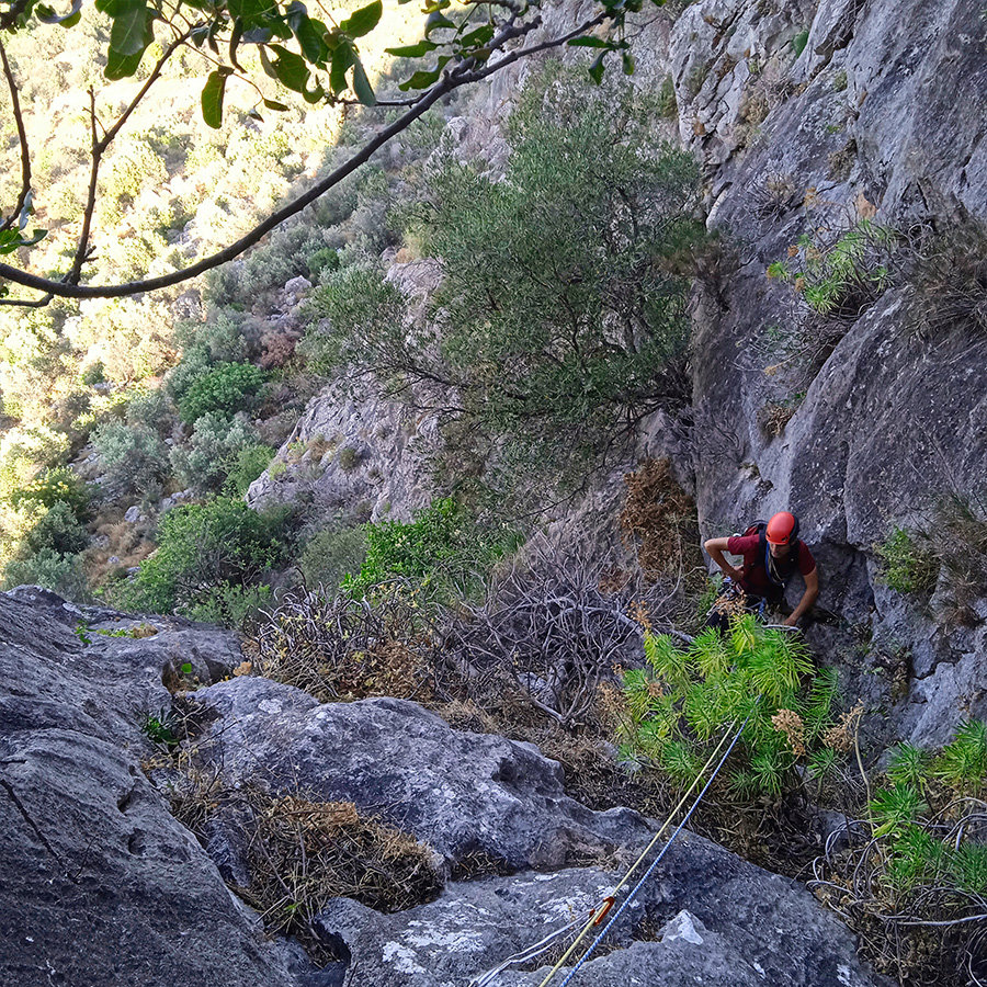 Dirty_Friday_Trad_Climbing_Profitis_Elias_Asini_10