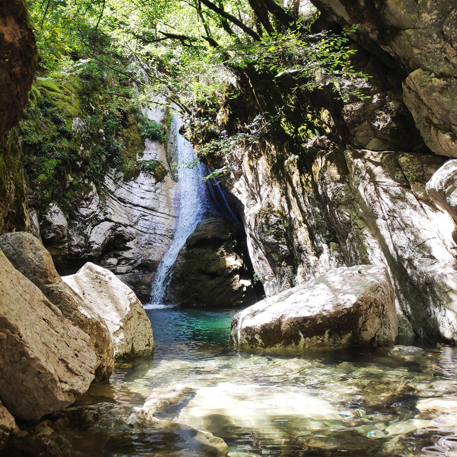 Hiking_Black_Cave_Evrytania_092140_001