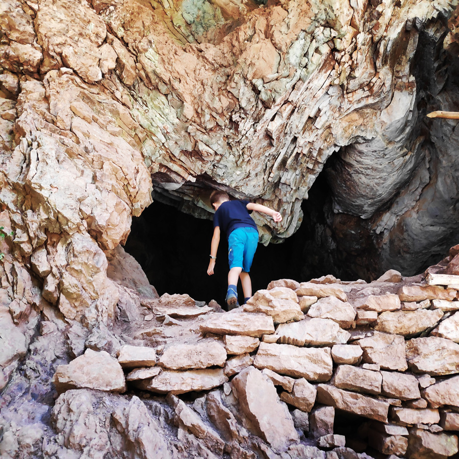 Hiking_Black_Cave_Evrytania_092520_223