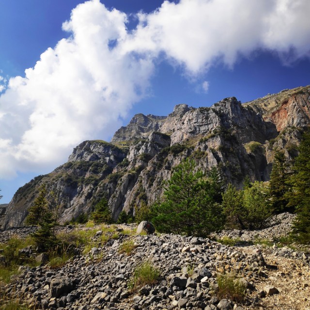 Hiking_Tzoumerka_Athamanika_Pramanta_Refuge_Kefalobriso_Waterfall_Melisourgi_Refuge_114909_268