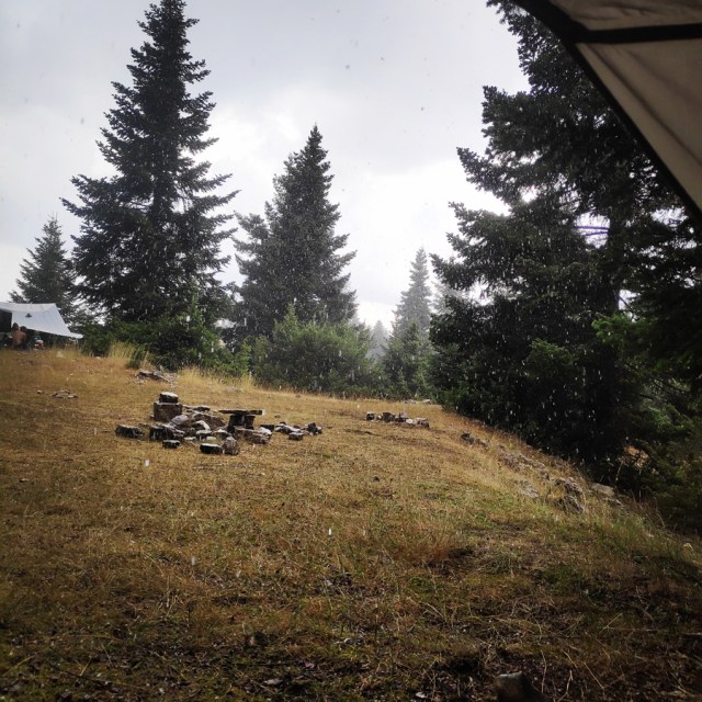 Hiking_Tzoumerka_Athamanika_Pramanta_Refuge_Kefalobriso_Waterfall_Melisourgi_Refuge_120329_634