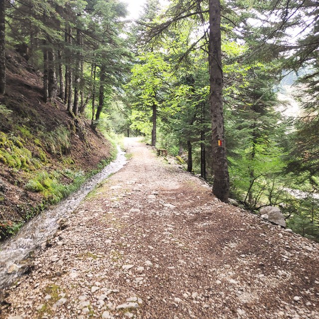 Hiking_Tzoumerka_Souda_Waterfalls_Theodoriana_02