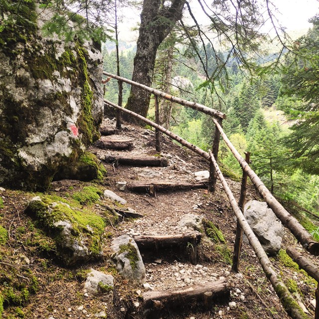 Hiking_Tzoumerka_Souda_Waterfalls_Theodoriana_06