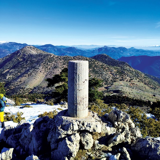 Winter_Mountaineering_Climb_Mountain_Artemiisio_North_West_Couloir_07