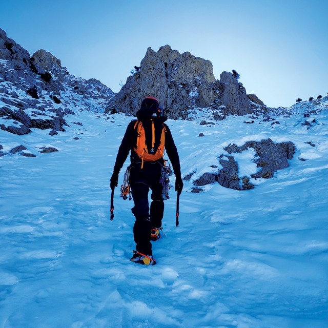 Winter_Mountaineering_Climb_Mountain_Artemiisio_North_West_Couloir_18
