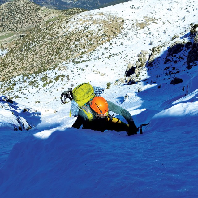 Winter_Mountaineering_Climb_Mountain_Artemiisio_North_West_Couloir_23