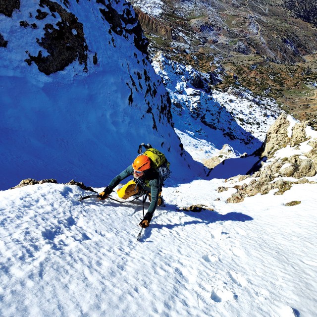Winter_Mountaineering_Climb_Mountain_Artemiisio_North_West_Couloir_33