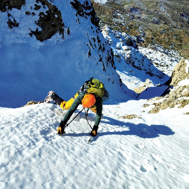 Winter_Mountaineering_Climb_Mountain_Artemiisio_North_West_Couloir_34