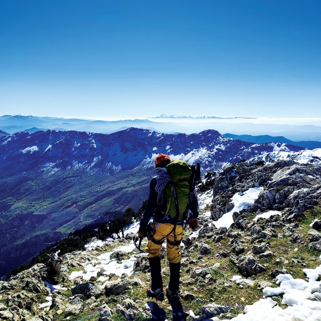 Winter_Mountaineering_Climb_Mountain_Artemiisio_North_West_Couloir_45