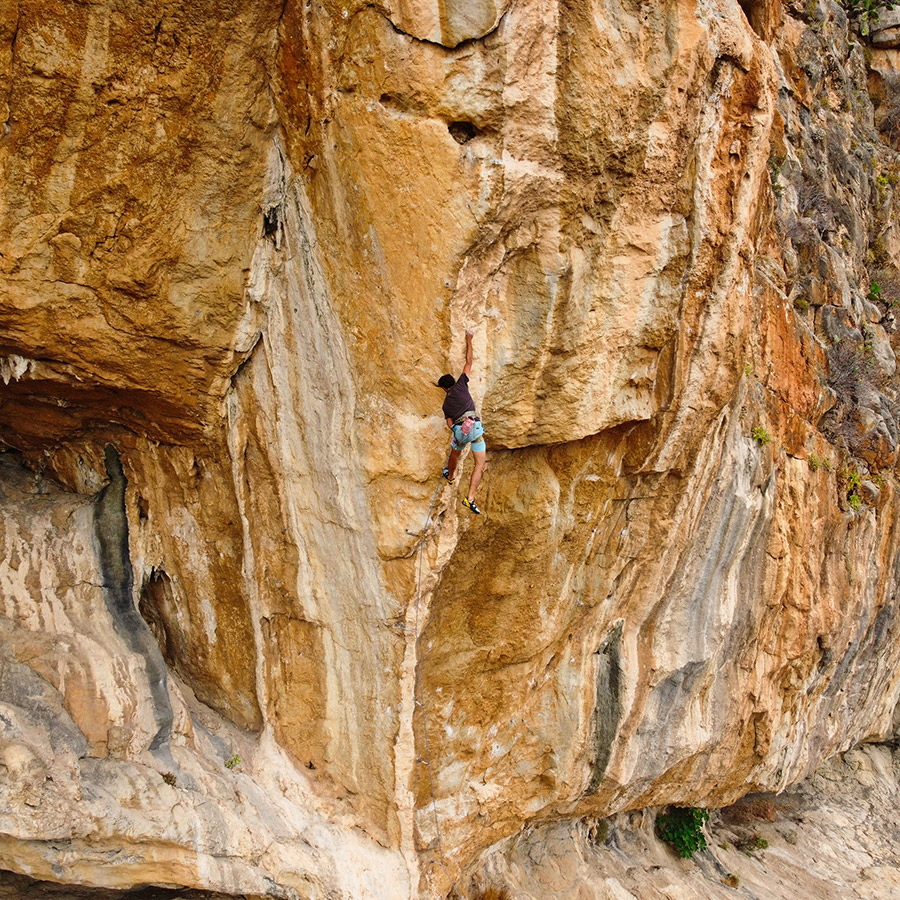 Climbing_Castle_Thermisia_Crag_05