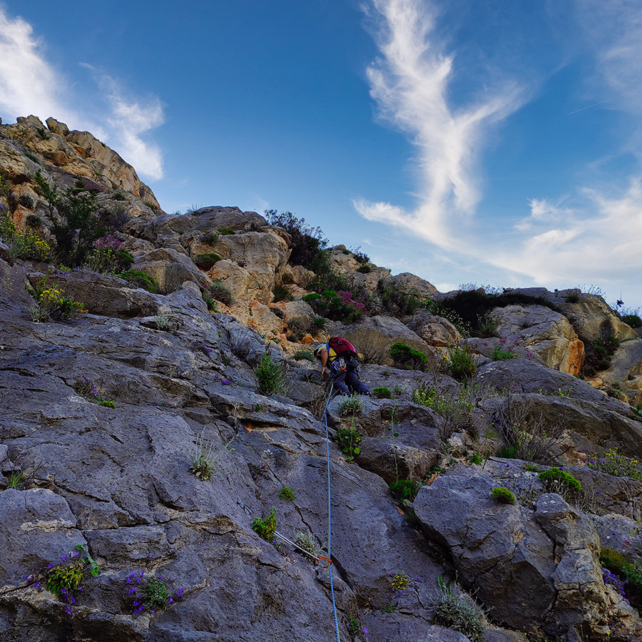 Ek_Tou_Anasfalous_Web_Images_10