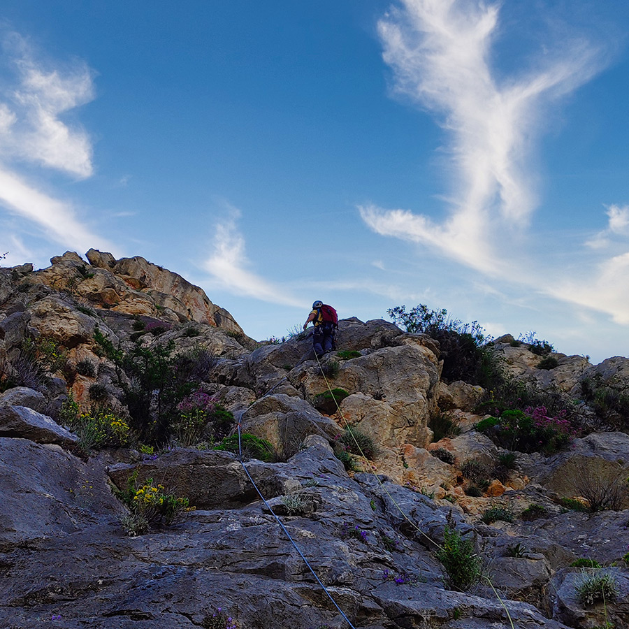 Ek_Tou_Anasfalous_Web_Images_12