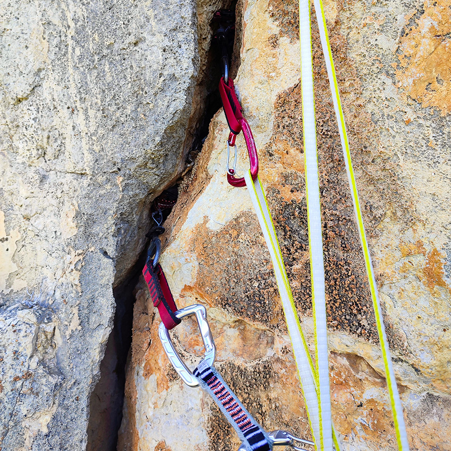 Ek_Tou_Anasfalous_Web_Images_14