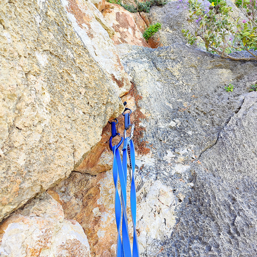 Ek_Tou_Anasfalous_Web_Images_17