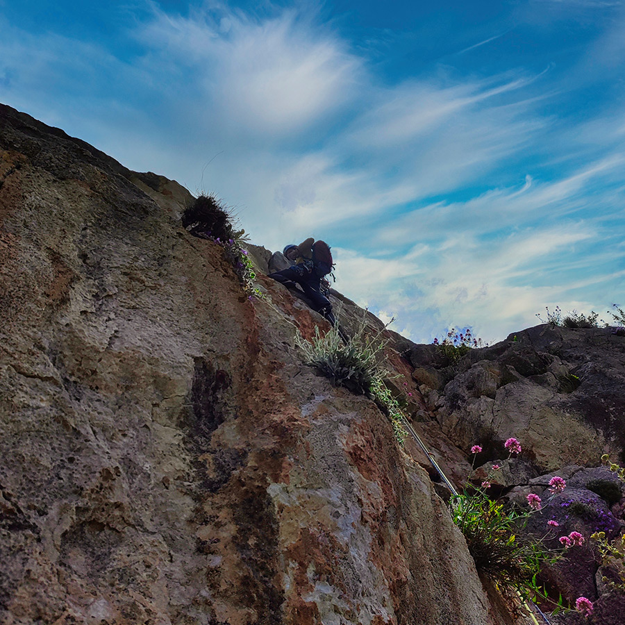 Ek_Tou_Anasfalous_Web_Images_26