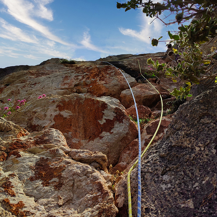 Ek_Tou_Anasfalous_Web_Images_27