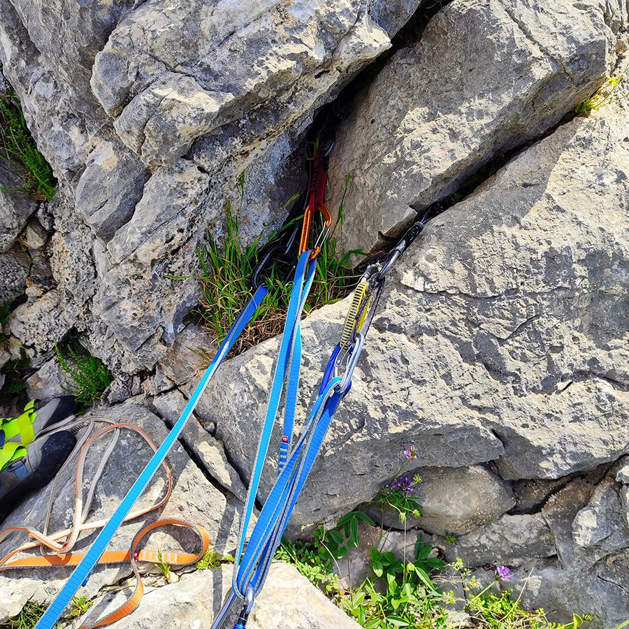 Ek_Tou_Anasfalous_Web_Images_28