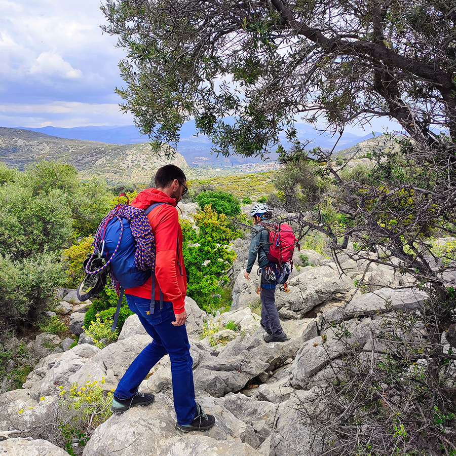 Ek_Tou_Anasfalous_Web_Images_32