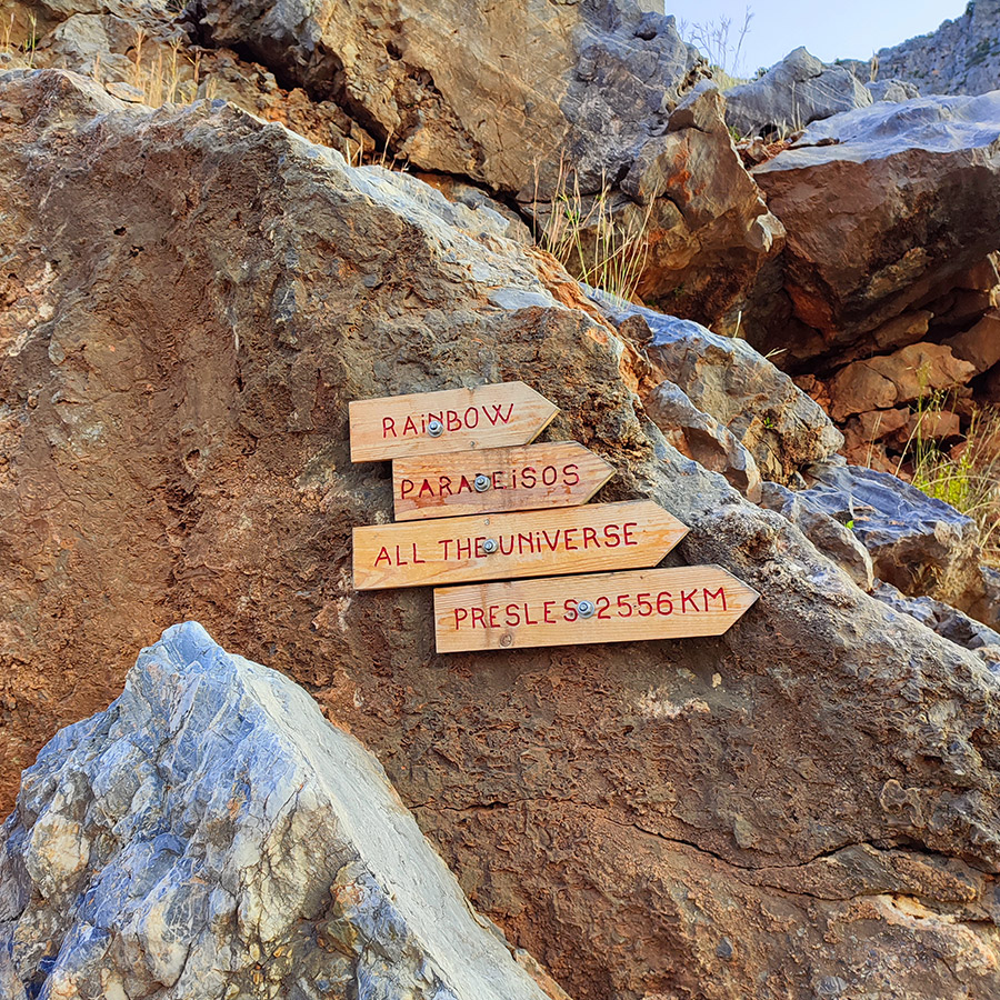 Climbing_Manikia_Lower_Valley_Evia_All_The_Universe_Sector_01