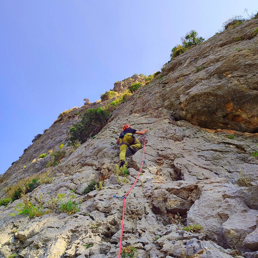 Climbing_Manikia_Lower_Valley_Evia_All_The_Universe_Sector_11