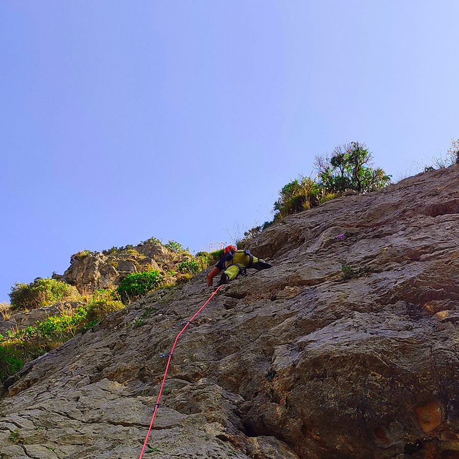 Climbing_Manikia_Lower_Valley_Evia_All_The_Universe_Sector_14