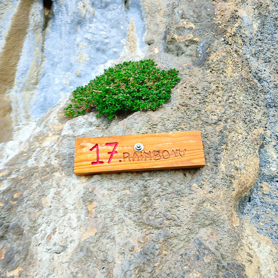 Climbing_Manikia_Lower_Valley_Rainbow_Sector_Evia_10