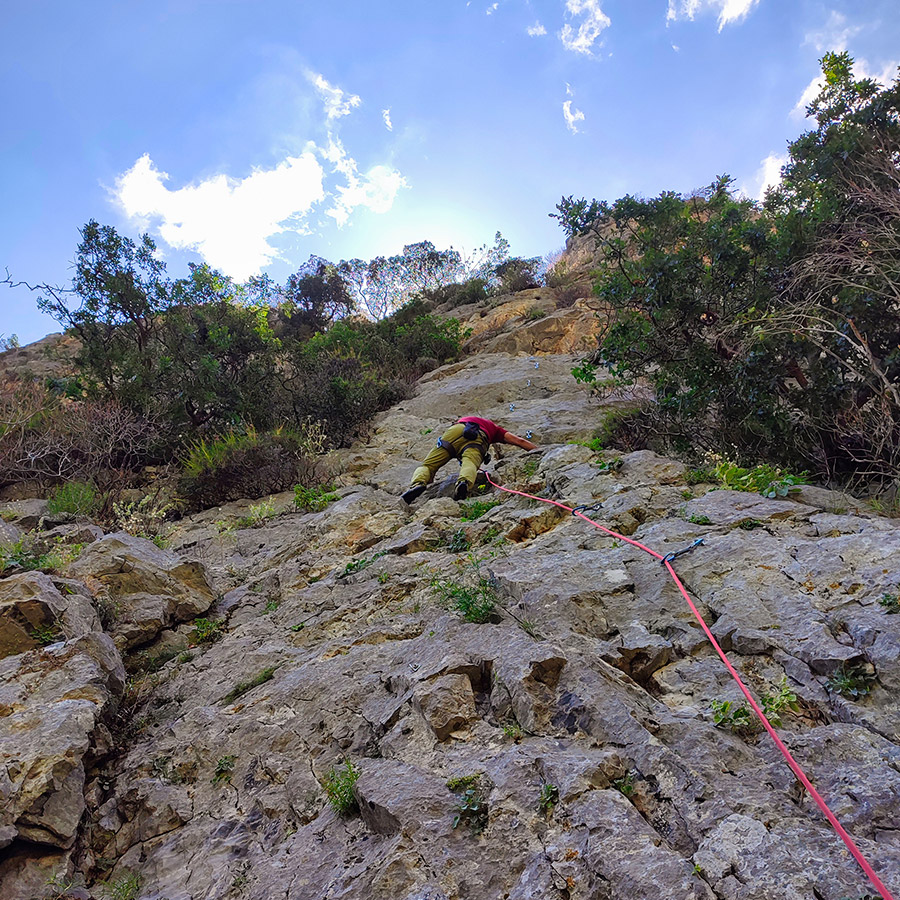 Climbing_Manikia_Vrisi_Evia_Pehnidia_Sector_15