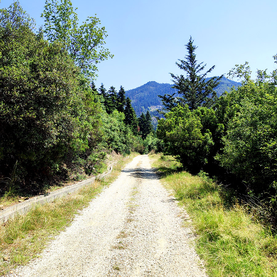 Hiking_Captain's_Bath_Vourgareli_South_Tzoumerka_Athamanika_08