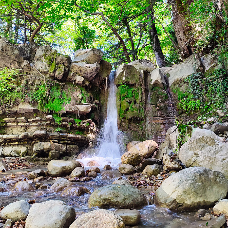 Hiking_Captain's_Bath_Vourgareli_South_Tzoumerka_Athamanika_25