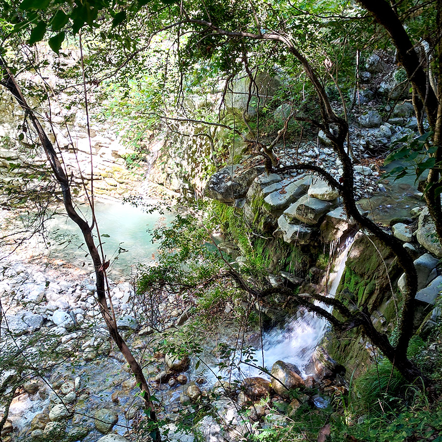 Hiking_Captain's_Bath_Vourgareli_South_Tzoumerka_Athamanika_34